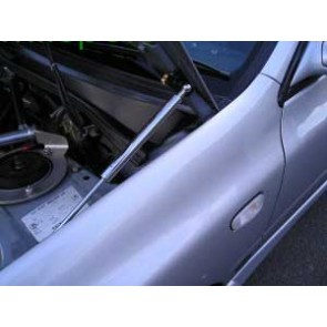 Hydraulic bonnet lifters Subaru